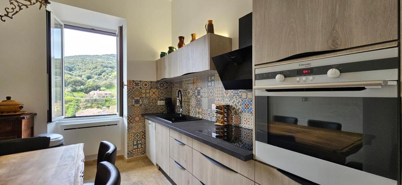 Bel & Ancien Appartement T3 Renove Dans Sartene Exterior photo